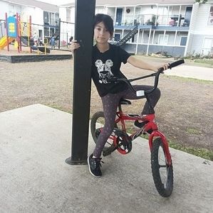 Meet your Posher, Raquel